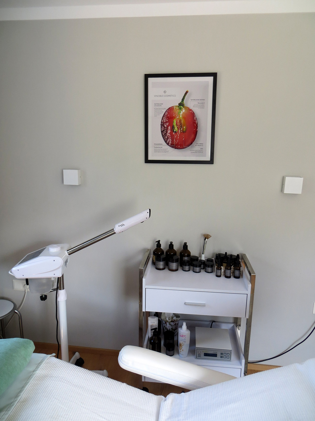 <span  class="uc_style_uc_tiles_grid_image_elementor_uc_items_attribute_title" style="color:#ffffff;">IMG_2171</span>