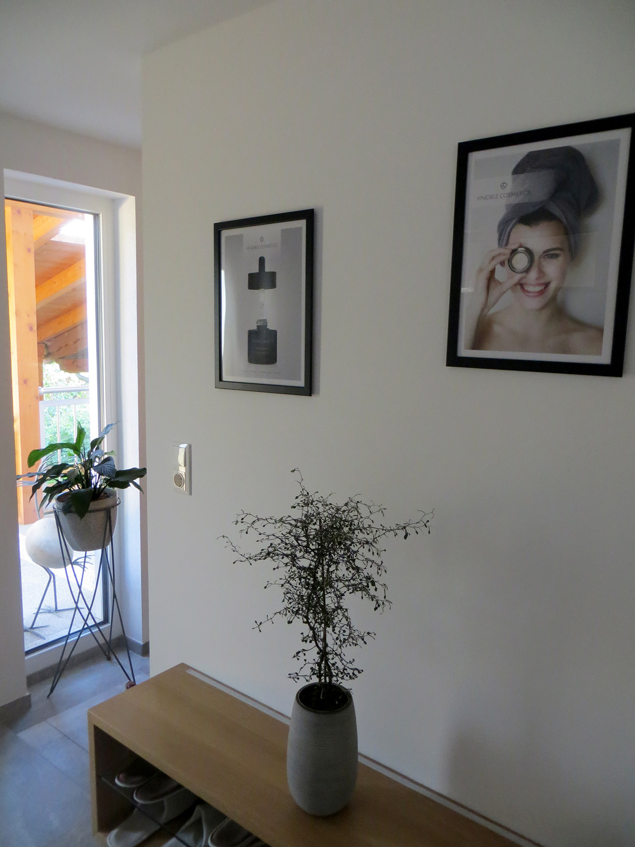 <span  class="uc_style_uc_tiles_grid_image_elementor_uc_items_attribute_title" style="color:#ffffff;">IMG_2177</span>